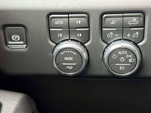 New 2026 GMC Sierra 1500 AT4 w/ AT4 Premium Package image 31