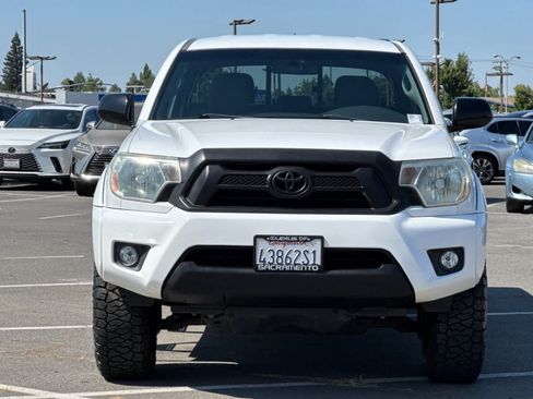 Used 2015 Toyota Tacoma PreRunner w/ SR5 Package RWD image 10