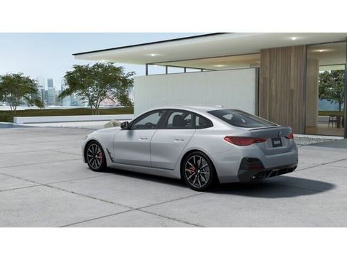 New 2026 BMW 440i xDrive w/ Premium Package AWD/4WD image 2