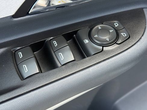 Used 2017 Chevrolet Bolt Premier w/ Driver Confidence II Package image 8