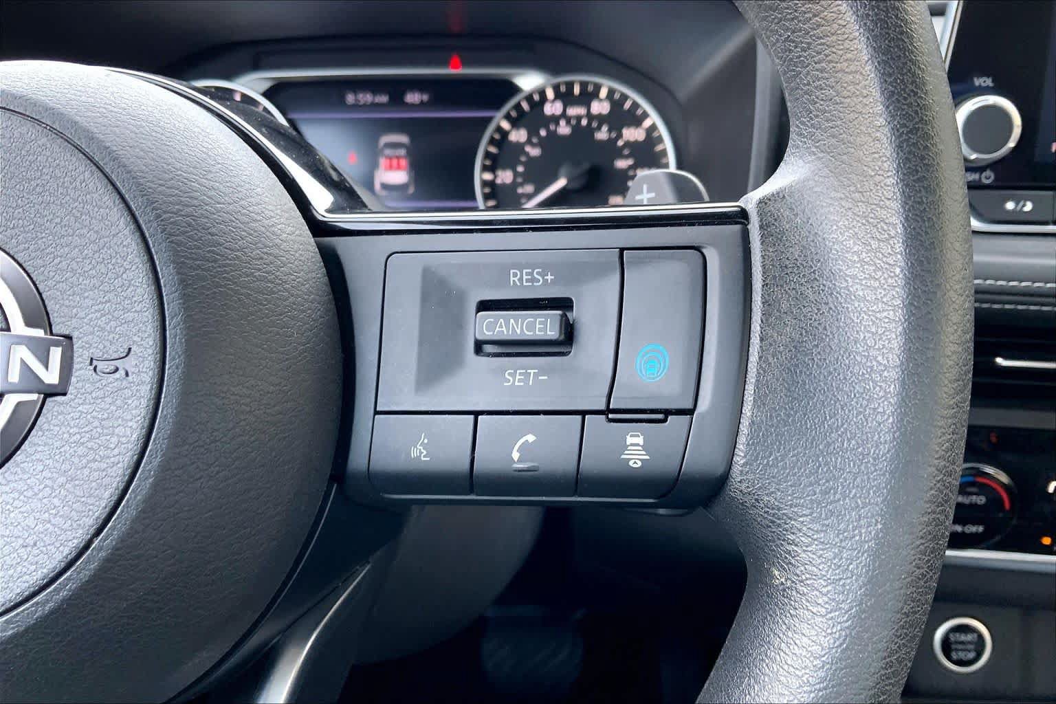 Used 2023 Nissan Rogue SV FWD image 24