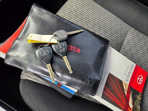 Used 2016 Toyota 4Runner SR5 image 30