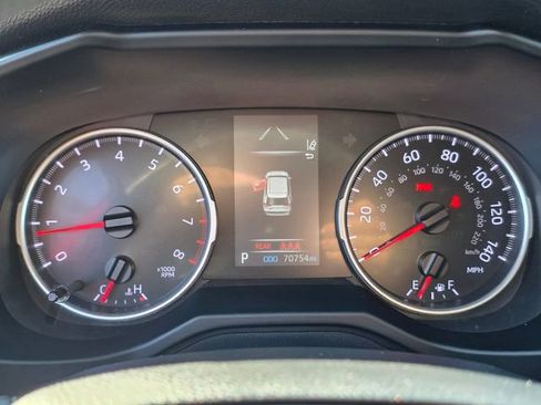 Used 2022 Toyota RAV4 LE image 17