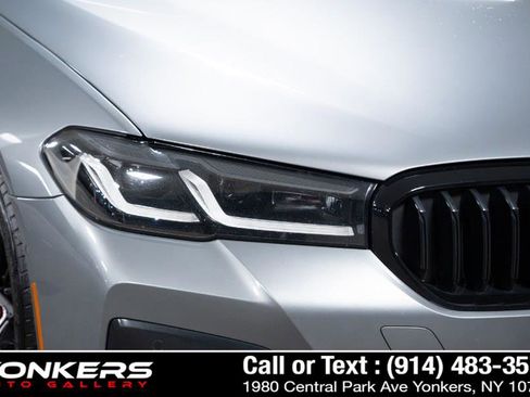 Used 2023 BMW 540i xDrive w/ M Sport Package image 9