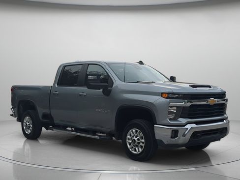 Used 2025 Chevrolet Silverado 2500 LT w/ Convenience Package AWD/4WD image 38