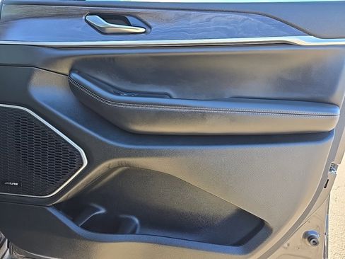 Used 2022 Jeep Grand Cherokee Limited image 36