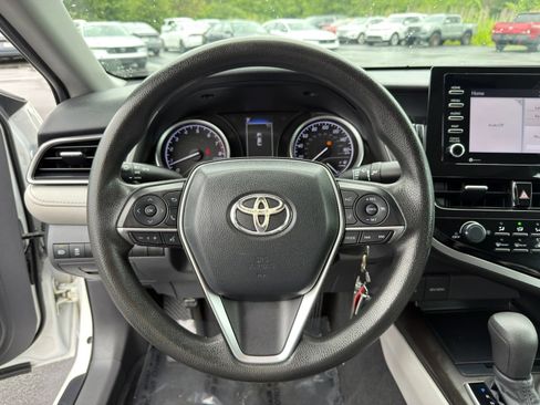 Used 2021 Toyota Camry LE FWD image 15