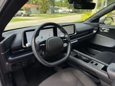 Used 2024 Hyundai Ioniq 6 SE RWD image 3