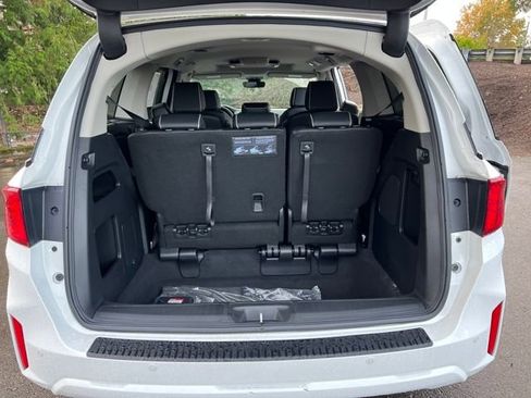 New 2026 Honda Odyssey Elite image 13