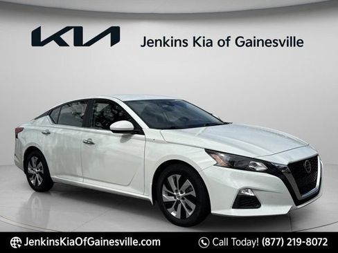 Used 2022 Nissan Altima 2.5 S FWD image 1