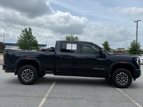 Used 2024 GMC Sierra 2500 AT4 w/ Technology Package AWD/4WD image 8