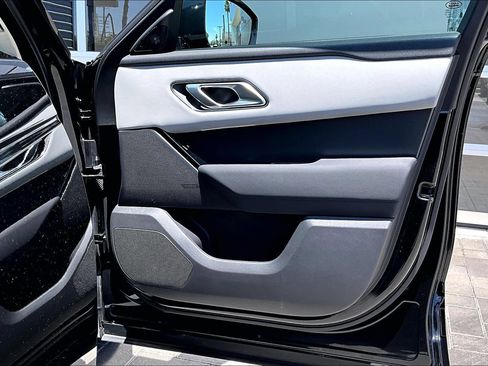Certified 2025 Land Rover Range Rover Velar Dynamic SE AWD/4WD image 23