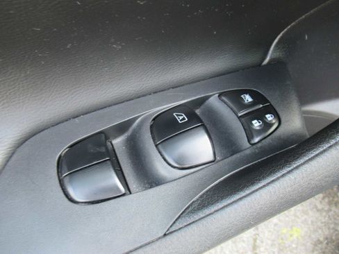 Used 2017 Nissan Altima 2.5 SR w/ Midnight Edition Package image 17