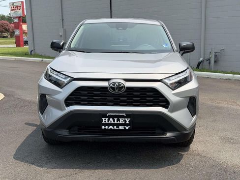 Used 2025 Toyota RAV4 LE AWD/4WD image 23