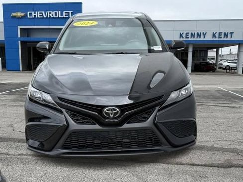 Used 2024 Toyota Camry SE FWD image 5