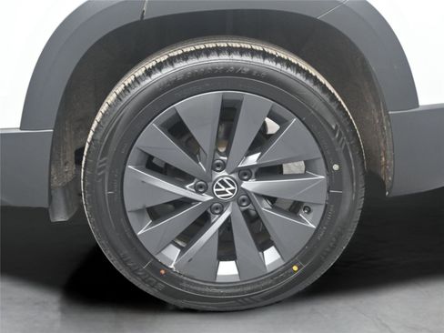Used 2023 Volkswagen Taos S image 11