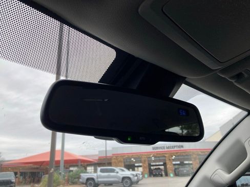 Used 2020 Toyota Tacoma SR5 image 25