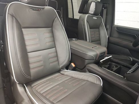 New 2026 GMC Yukon XL AT4 Ultimate AWD/4WD image 10