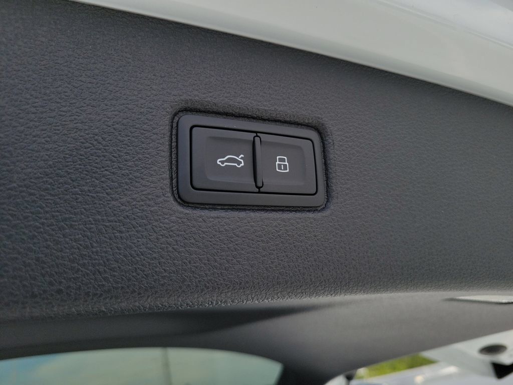 New 2026 Audi Q7 3.0T Premium AWD/4WD image 31