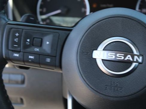 Used 2022 Nissan Rogue SL FWD image 19