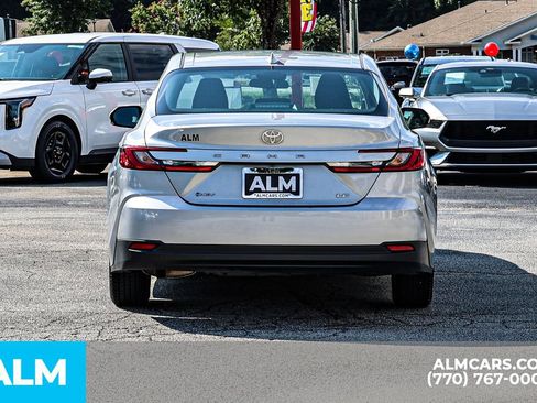 Used 2025 Toyota Camry LE FWD image 12
