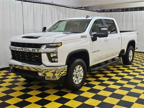 Used 2022 Chevrolet Silverado 2500 LT w/ Convenience Package image 7