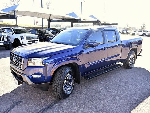 Used 2023 Nissan Frontier SV w/ Technology Package image 3