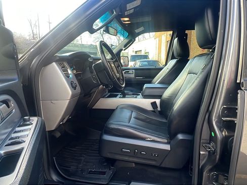 Used 2017 Ford Expedition XLT w/ Equipment Group 202A image 30