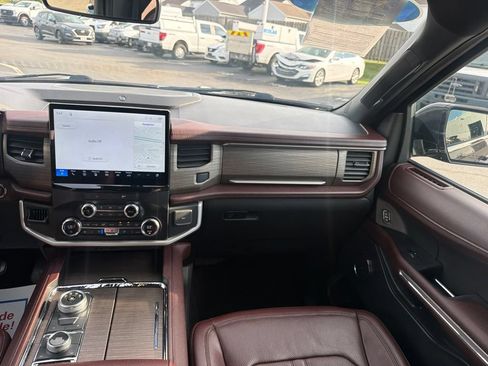 Used 2022 Ford Expedition Limited AWD/4WD image 22