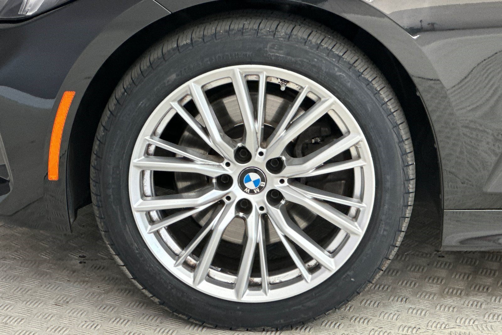 Used 2024 BMW 330i Sedan w/ Convenience Package RWD image 12