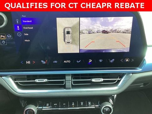 Used 2024 Chevrolet Equinox EV LT image 23