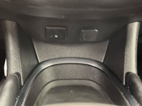 Used 2017 Chevrolet Malibu LT w/ Leather Package FWD image 21