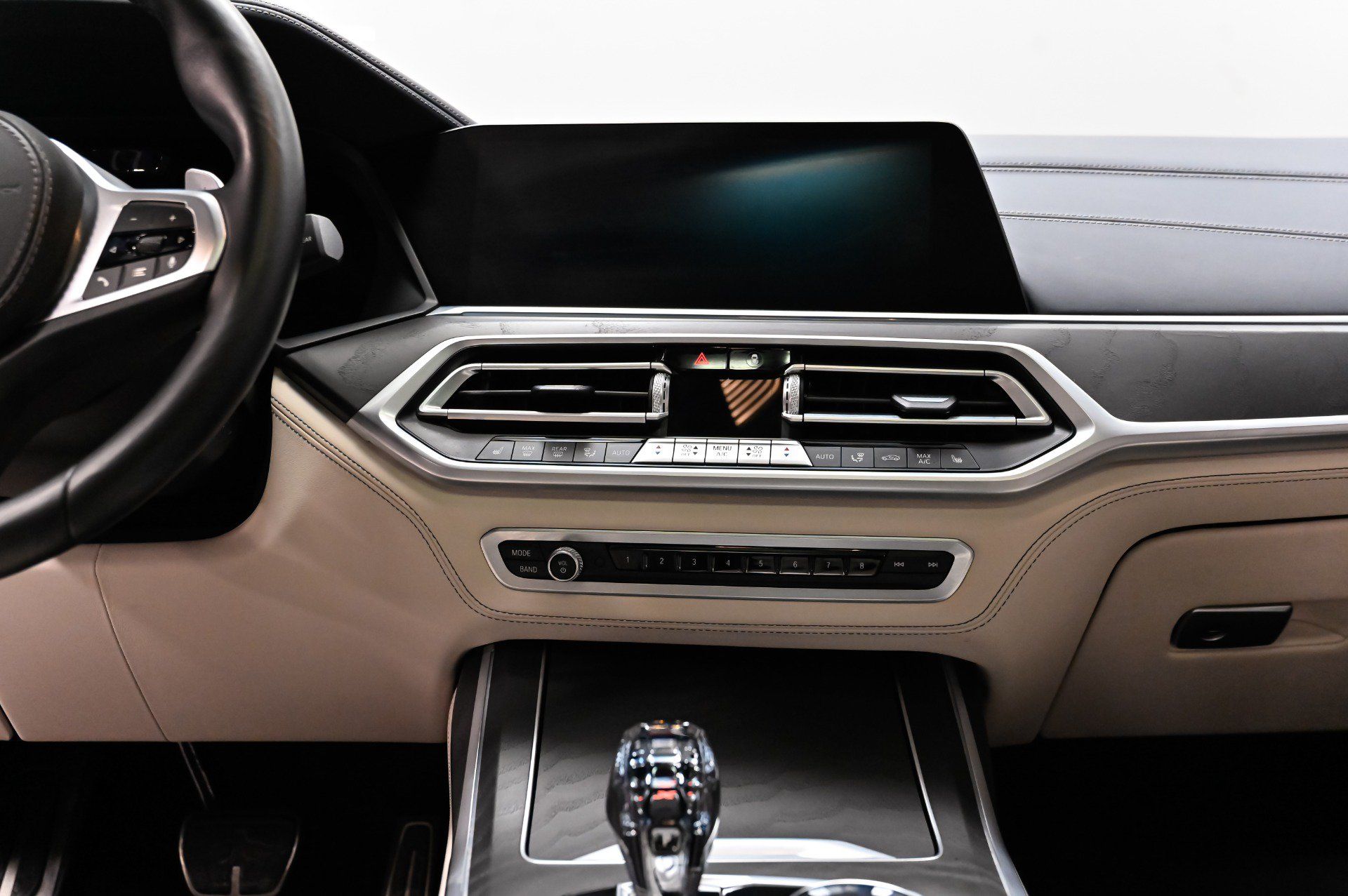 Used 2021 BMW X7 M50i AWD/4WD image 45