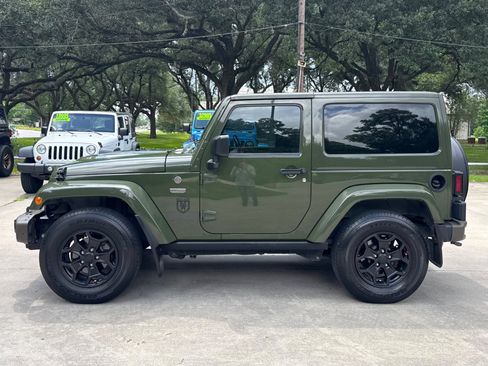 Used 2016 Jeep Wrangler Sahara AWD/4WD image 11