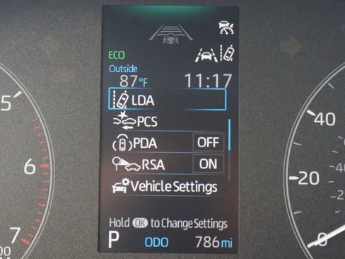 Used 2024 Toyota Corolla LE AWD/4WD image 4