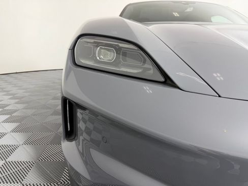 Certified 2025 Porsche Taycan AWD/4WD image 9