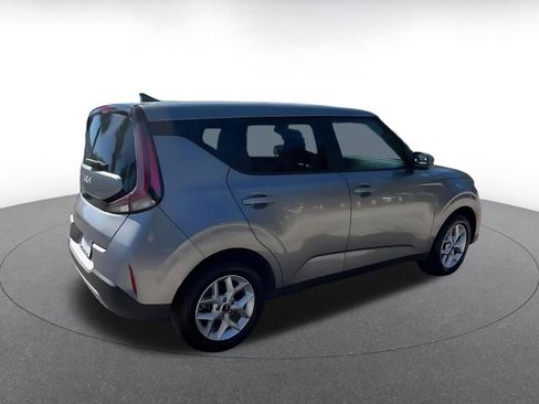 Used 2025 Kia Soul LX w/ LX Technology Package FWD image 15