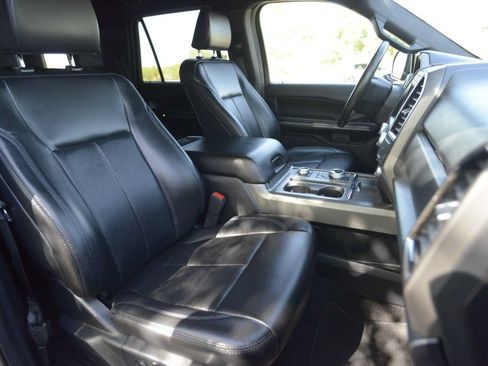Used 2021 Ford Expedition XLT AWD/4WD image 15