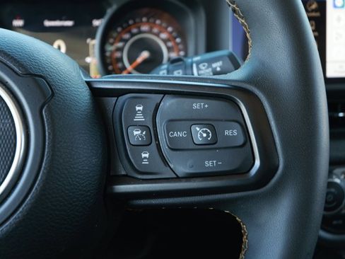 Used 2024 Jeep Wrangler Sport S image 13