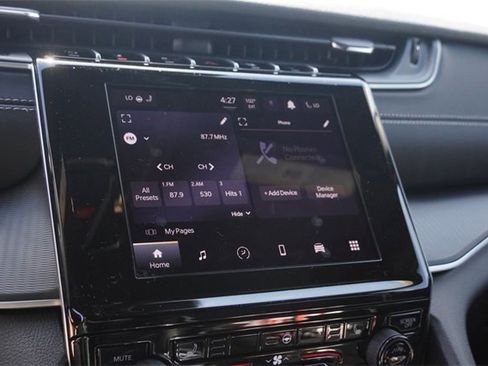 New 2025 Jeep Grand Cherokee L Laredo w/ Luxury Tech Group I image 24