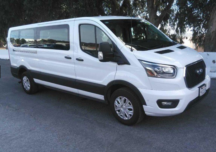 Used 2023 Ford Transit 350 XLT RWD image 4