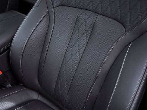 Used 2026 BMW X7 M60i image 52