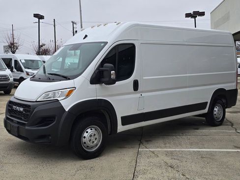 Used 2023 RAM ProMaster 2500 image 8