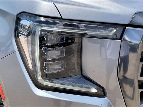 Used 2023 GMC Yukon AT4 w/ AT4 Premium Plus Package AWD/4WD image 28