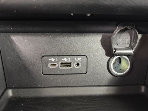 Certified 2023 Nissan Sentra SV FWD image 23