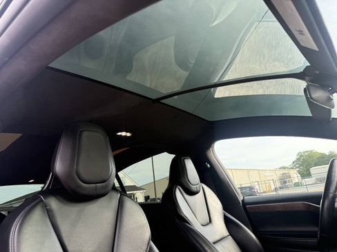 Used 2019 Tesla Model X Long Range AWD/4WD image 31