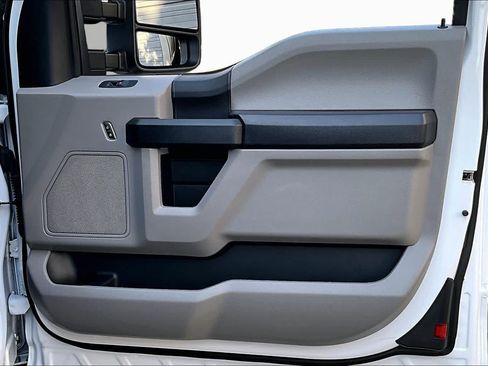 Used 2019 Ford F250 XL w/ STX Appearance Package RWD image 21