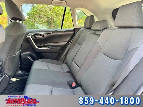 Used 2025 Toyota RAV4 XLE AWD/4WD image 41