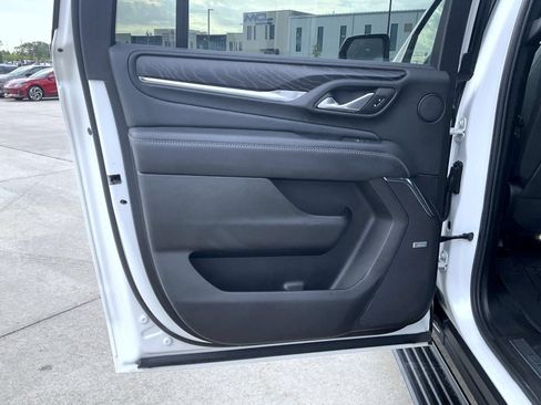 Used 2023 GMC Yukon XL Denali w/ Denali Reserve Package AWD/4WD image 18