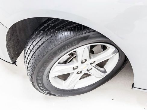 Used 2024 Chevrolet Malibu LT image 12